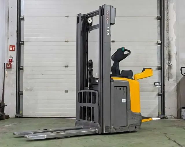 Electric pallet stacker with a platform, side view
