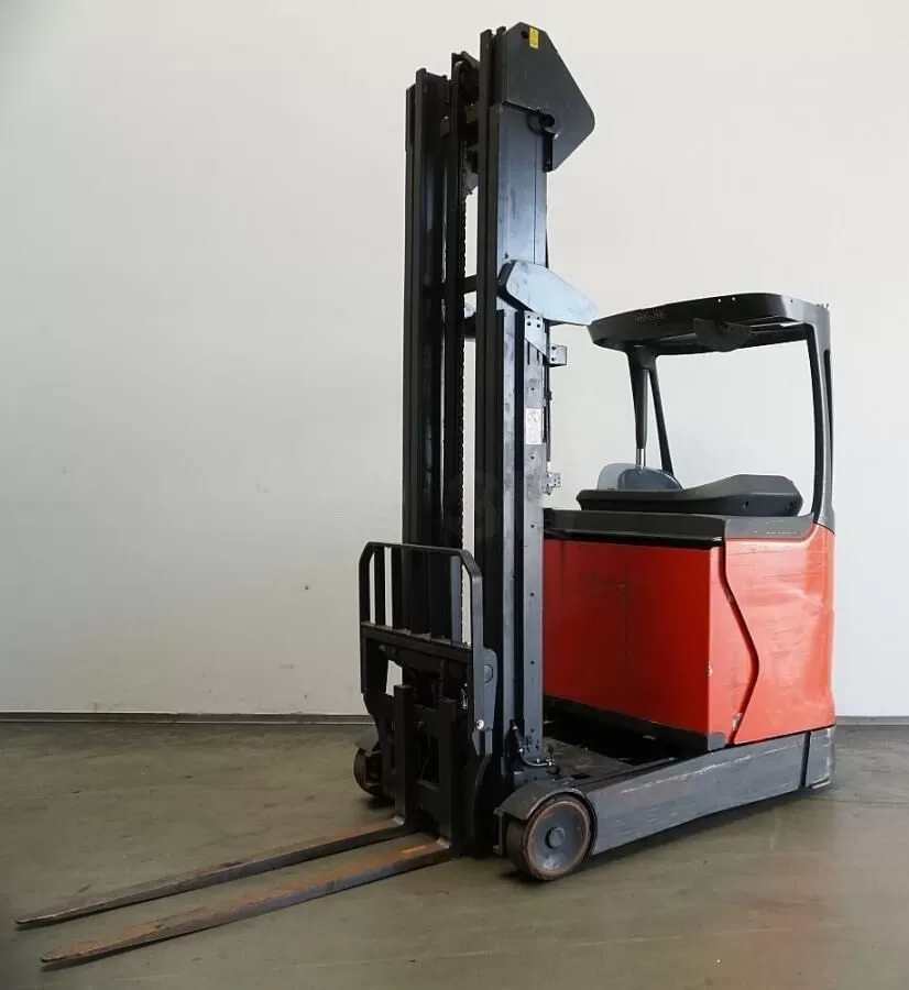 Electric reach forklift for warehouse operations